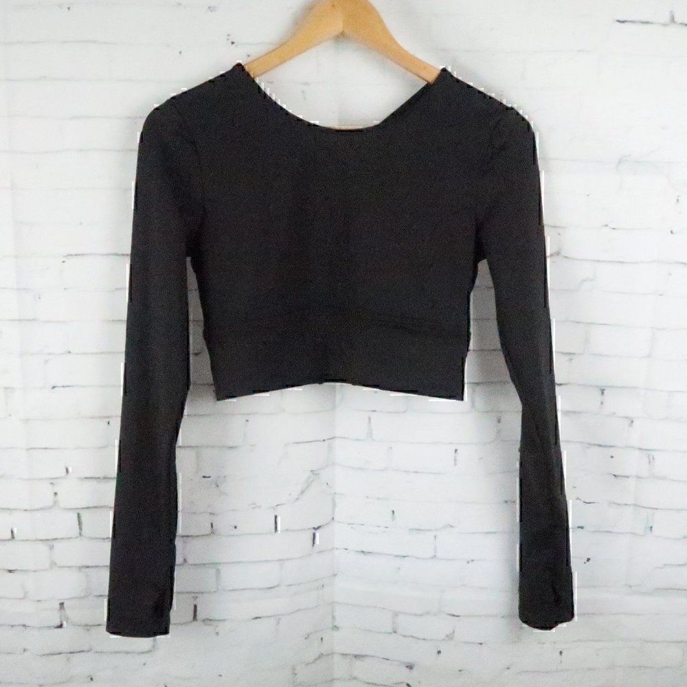 SHEIN BLACK LONG SLEEVE WITH THUMB HOLES CROPPED TOP WITH CRIS CROSS BACK SIZE M